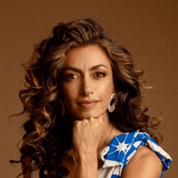 Niousha Roshani